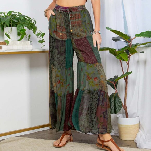 Retro Revival  Patchwork Pants NWT Size Medium - Picture 2 of 4